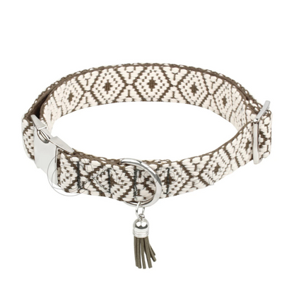 Collar with a Zigzag Pattern for Dogs