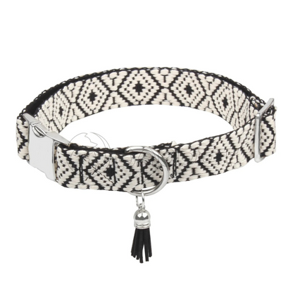 Collar with a Zigzag Pattern for Dogs