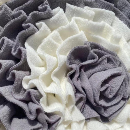 Interactive Snuffle Mat for Dogs – Durable Synthetic Fiber, Promotes Healthy Eating, Machine Washable 2