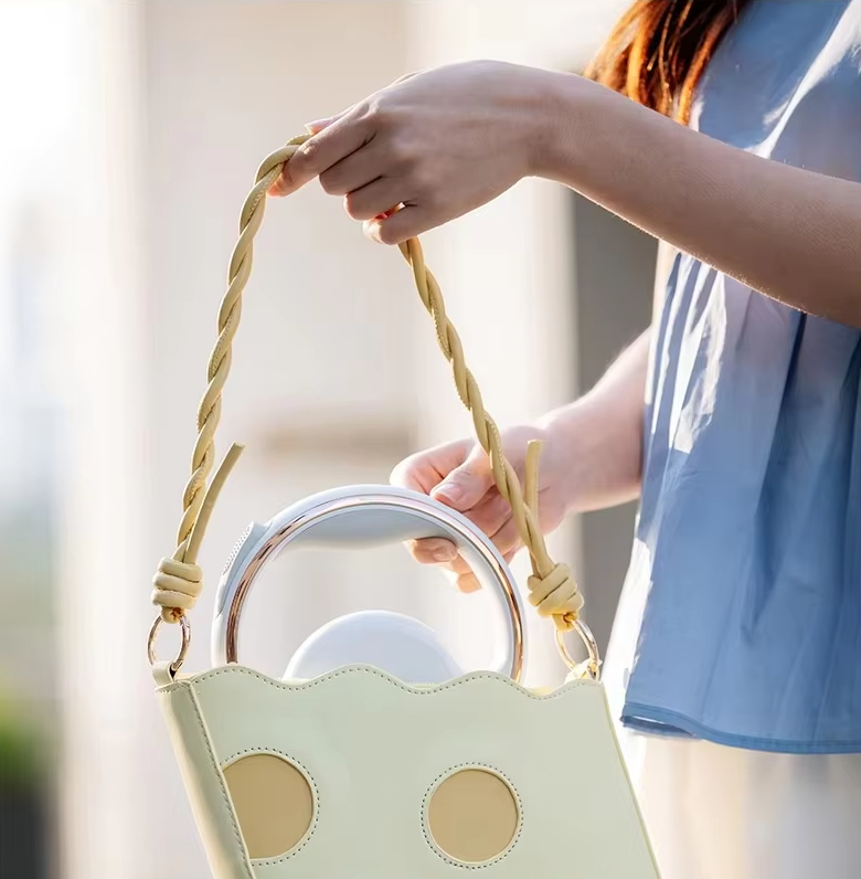 Riley NightLead – Retractable Dog Leash with LED Light & Reflective Detailing