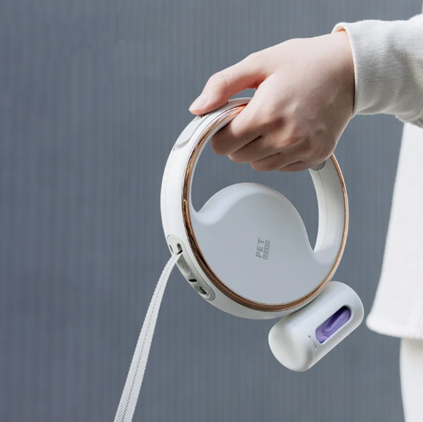 Riley NightLead – Retractable Dog Leash with LED Light & Reflective Detailing